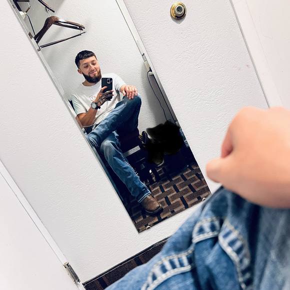 Meet your Posher, Pérez - Picture 1 of 1